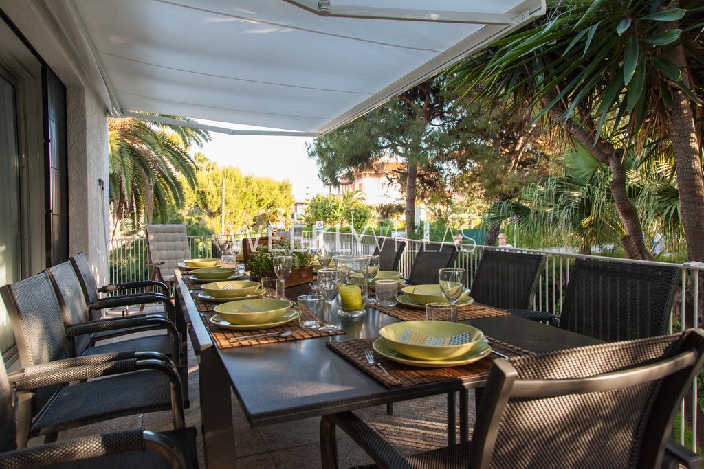Villa Sitges Tupinetti Beach At 1 Min Walk Amaizing Garden And View Center Sitges 5 Minutes Walk エクステリア 写真