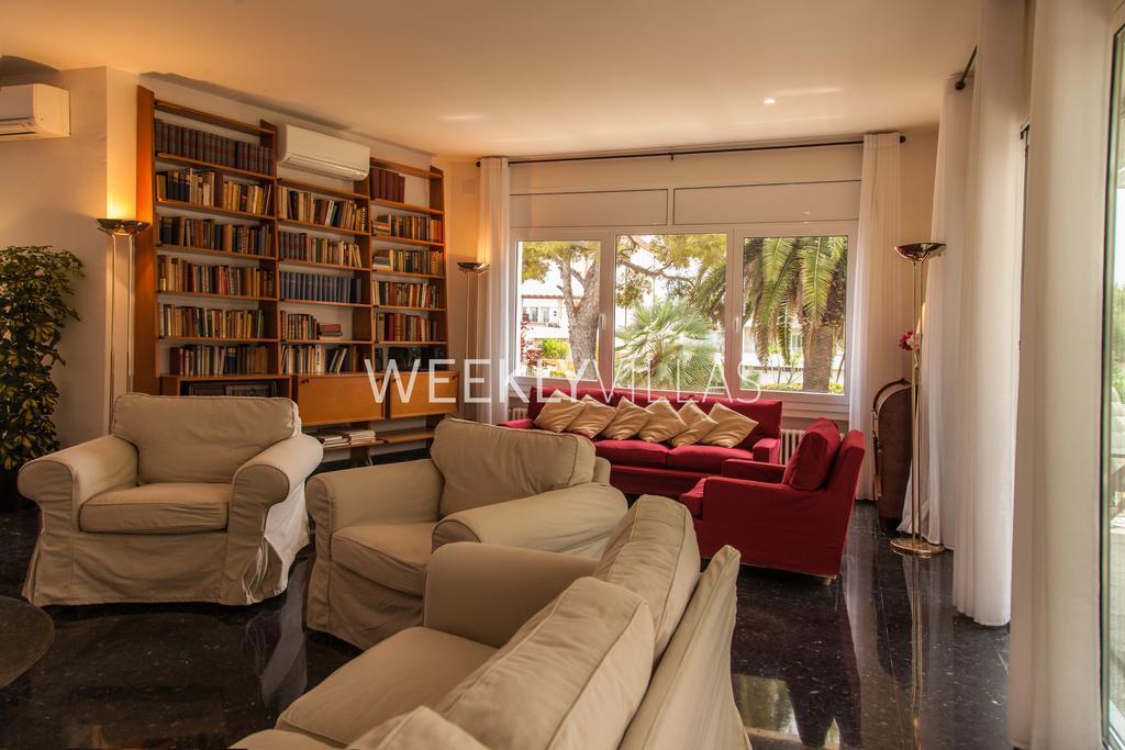 Villa Sitges Tupinetti Beach At 1 Min Walk Amaizing Garden And View Center Sitges 5 Minutes Walk エクステリア 写真
